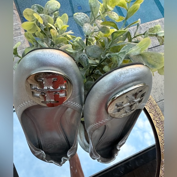 TORY BURCH Flat Silver Leather Slip size 7 - Picture 12 of 13